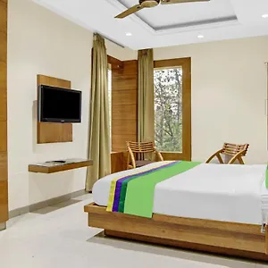 Fortuner, Karol Bagh, New Hotel Delhi (National Capital Territory of India)