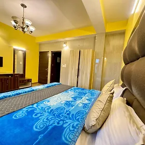 The Royal Moon Hotel Shimla