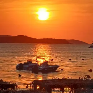 3 Ishujt Guest house Ksamil